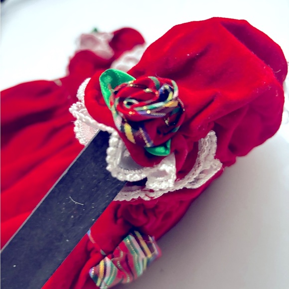 B.T. KIDS RED VELVET TODDLER CHRISTMAS ROMPER ROSETTE COLLAR SZ 6-9 MO. - Picture 6 of 14